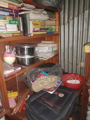 টেবিলটি অরিজিনাল কাঁঠাল কাঠের তৈরি।