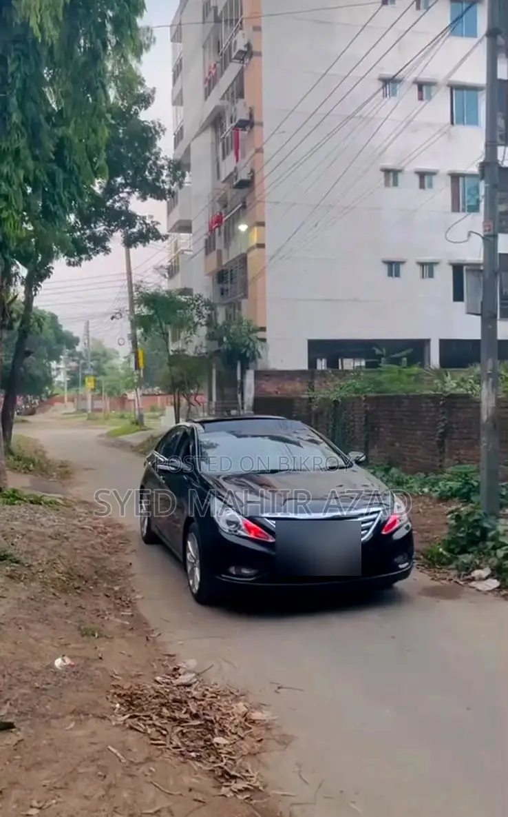 Hyundai Sonata 2011