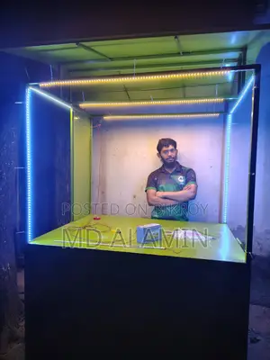 কাপড়ের ব্যবসায়িক বাসমান দোকান