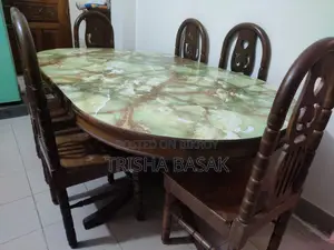 Dining Table with 6 chairs