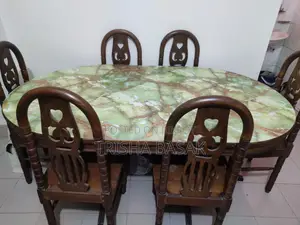 Dining Table with 6 chairs