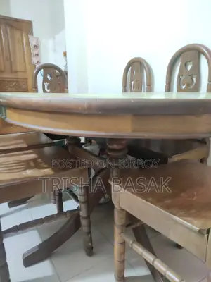 Dining Table with 6 chairs