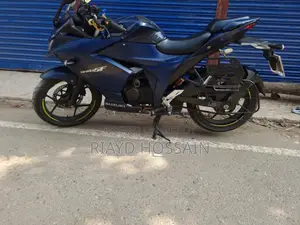 Suzuki Gixxer SF 2025