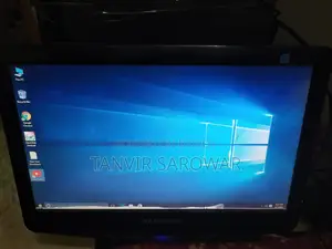 ১৭ ইঞ্চি স্যামসাং মনিটর