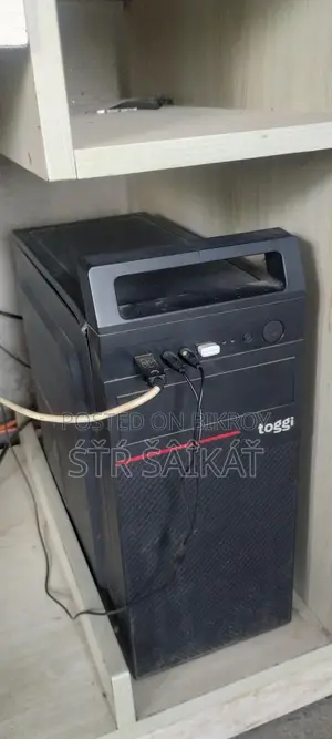 Core i3, 16GB RAM, 256GB SSD, 24-inch Monitor