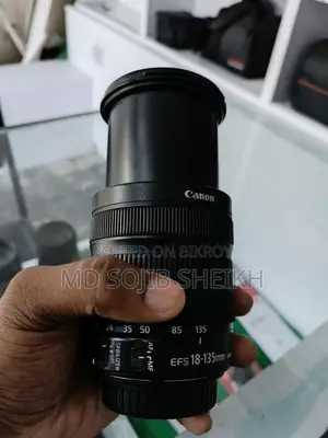 Canon 18 135mm stm zoom lens