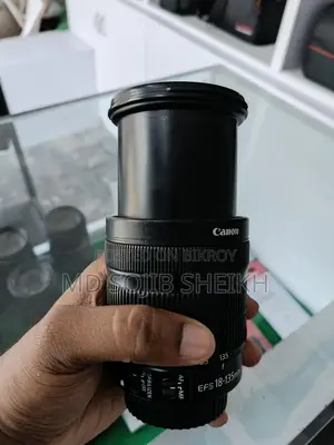 Canon 18 135mm stm zoom lens