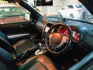 Nissan X-Trail . 2011