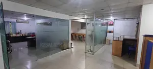 ভাড়ার জন্য বাণিজ্যিক সম্পত্তি
