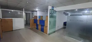 ভাড়ার জন্য বাণিজ্যিক সম্পত্তি