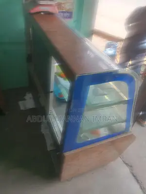 মিষ্টির শোকেস