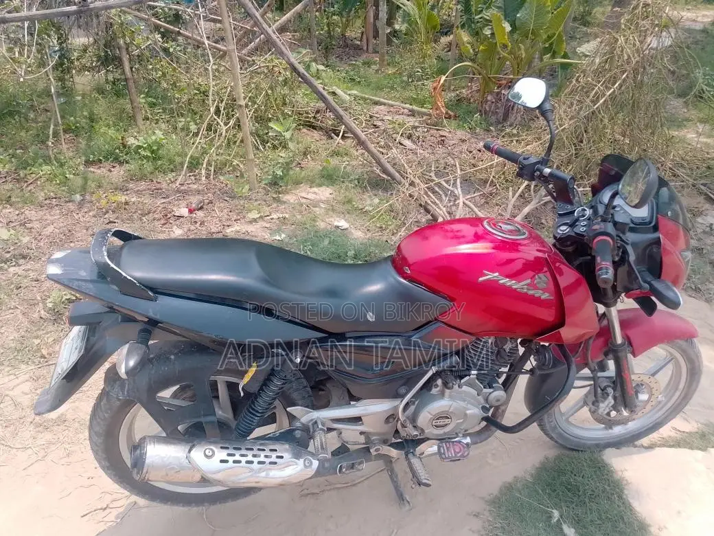 Bajaj Pulsar 150 . 2013