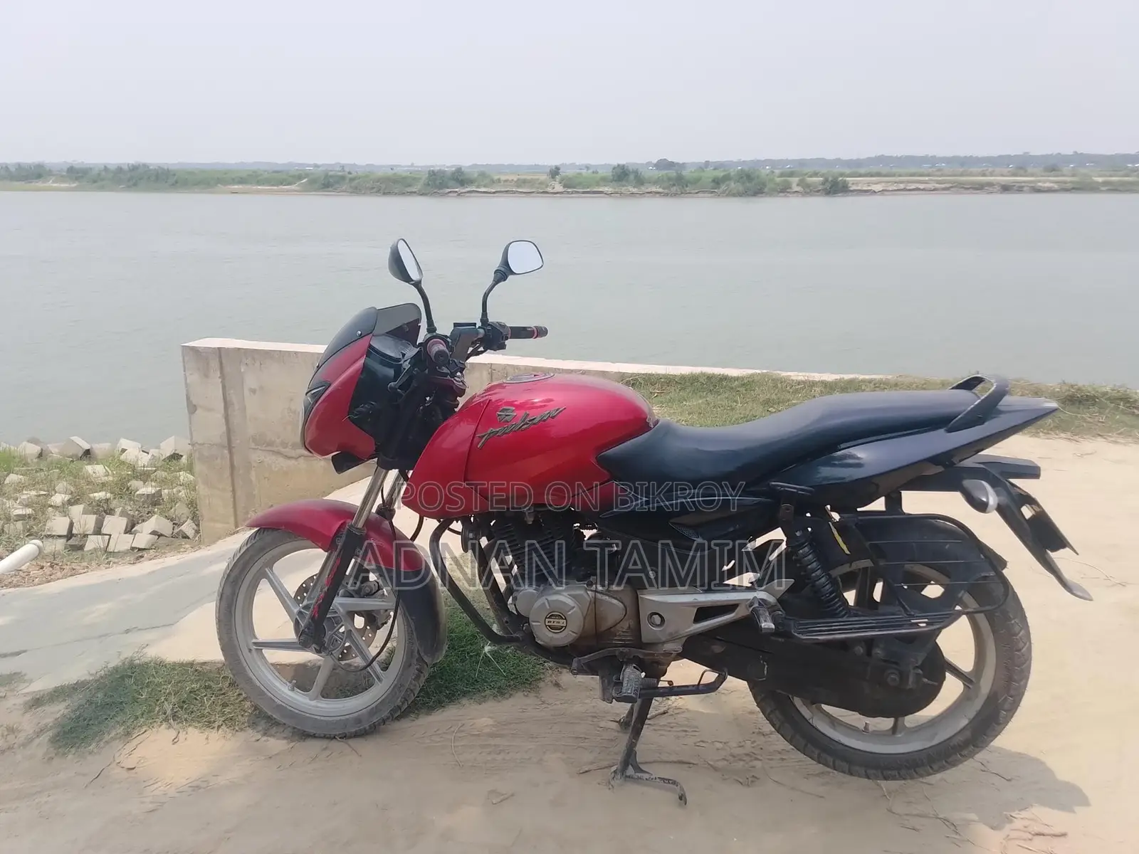 Bajaj Pulsar 150 . 2013