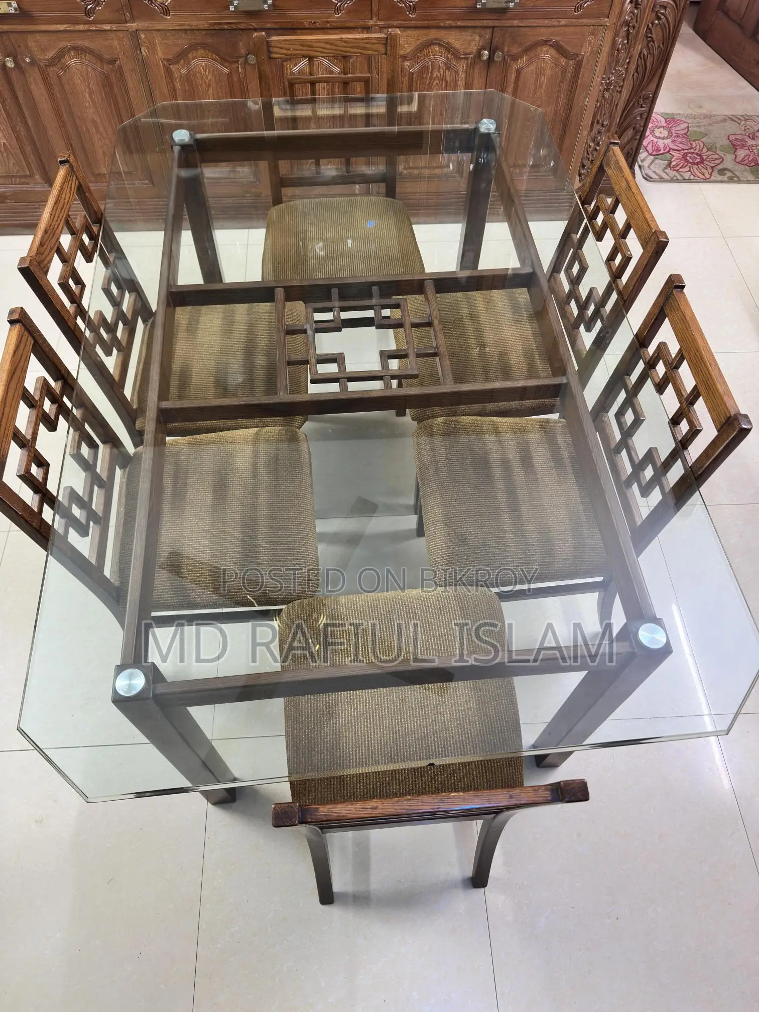 হাতিলের ৬টি চেয়ারসহ ডাইনিং টেবিল