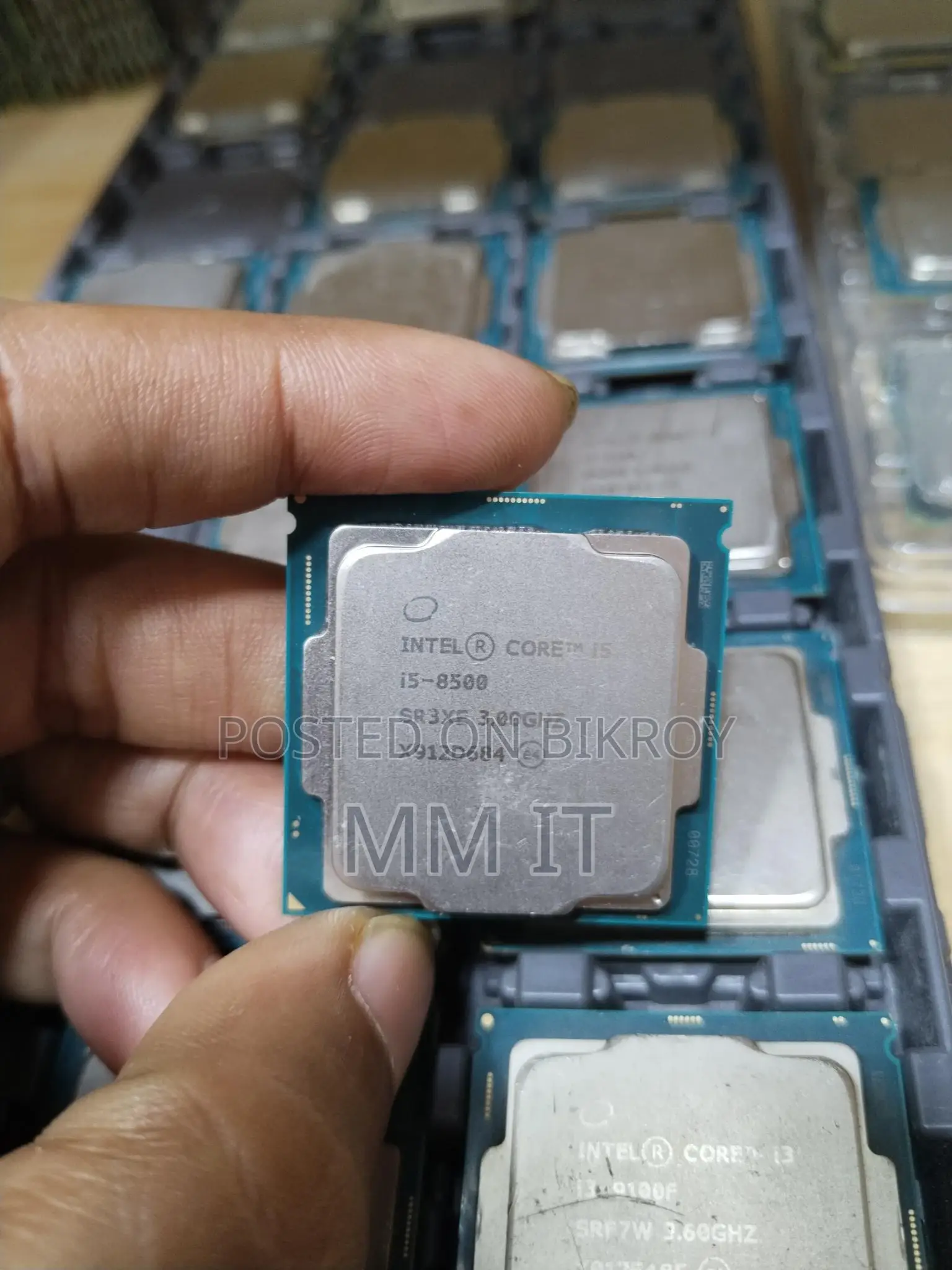 প্রসেসর CORE i5 ৮ম জেনারেশন পাওয়া যাচ্ছে
