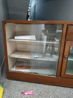 Wooden Showcase Cabinet