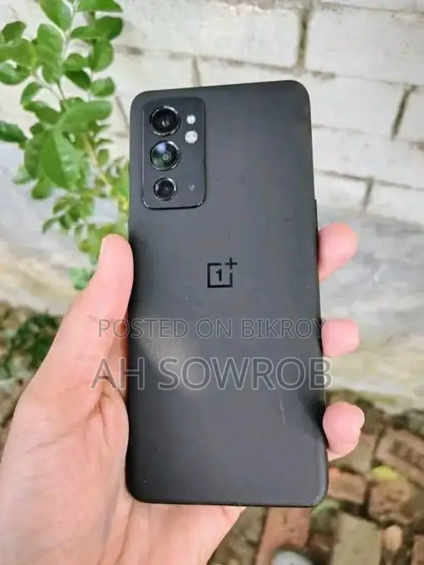 OnePlus 9RT used (Used)