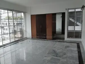 4 BED SEMI-FURNISHED FLAT FOR RENT IN BARIDHARA DIPLOMATIC ZONE