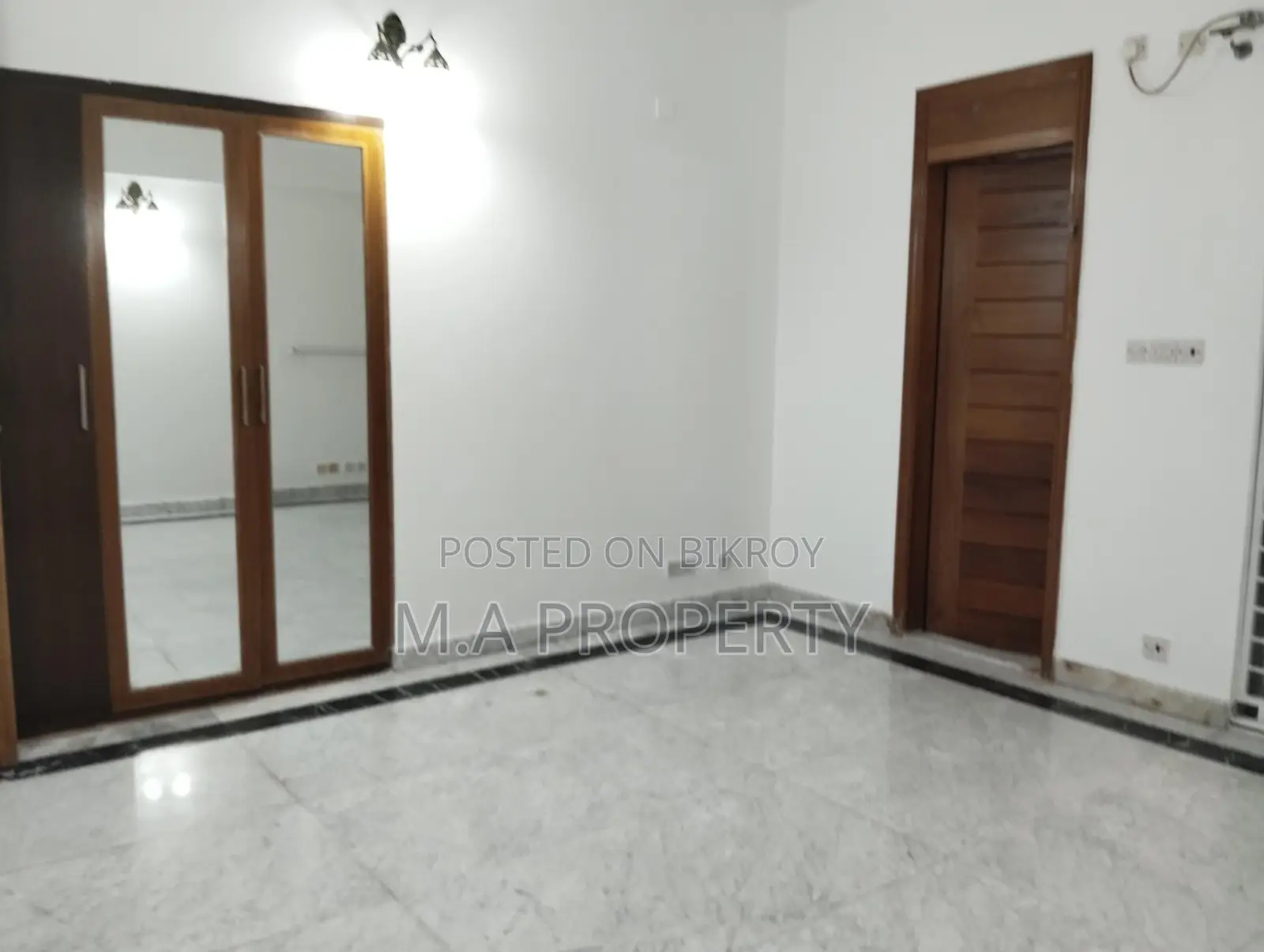 বারিধারা ডিপ্লোম্যাটিক জোনে ৪ বেডের সেমি-ফার্নিশড ফ্ল্যাট ভাড়া হবে