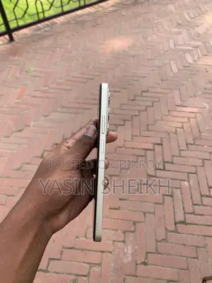 Realme C75 128 GB Yellow