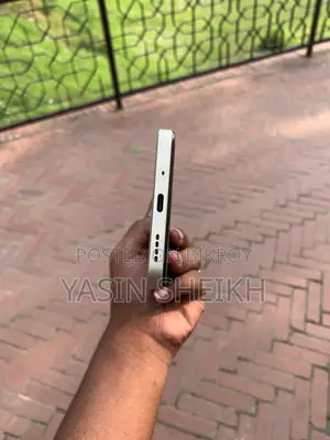 Realme C75 128 GB Yellow