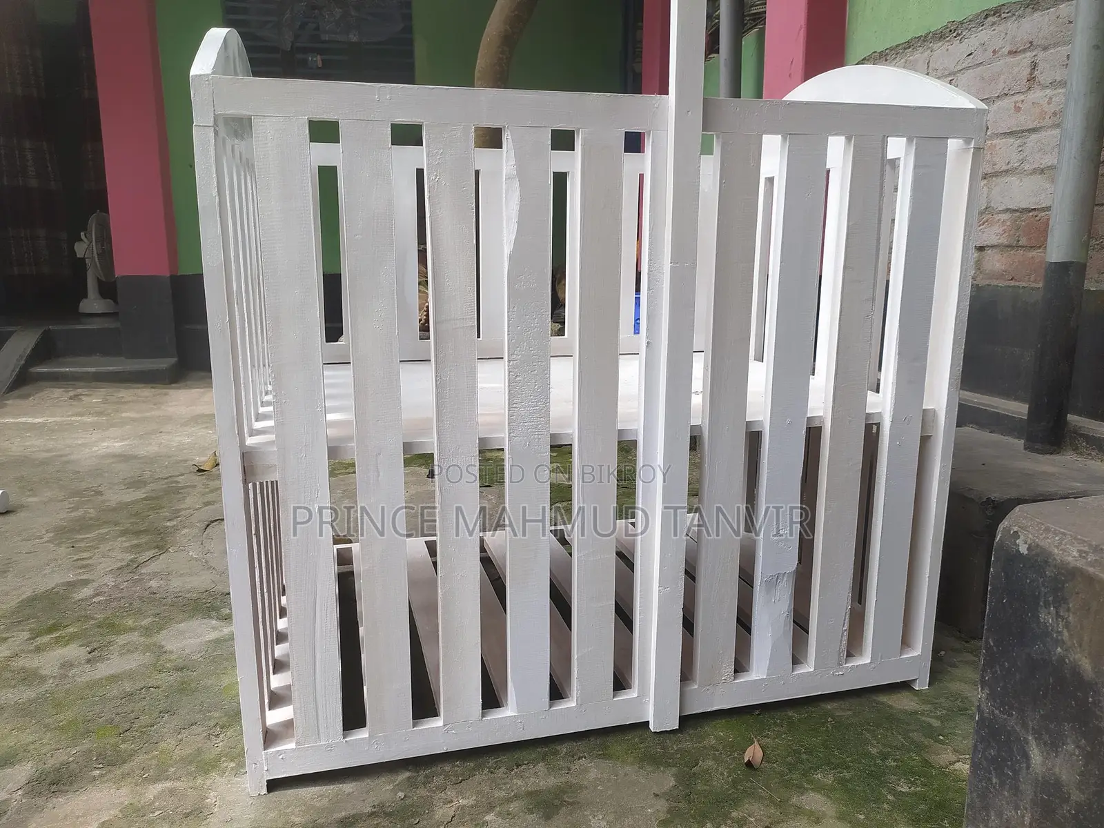 বাচ্চার খাট