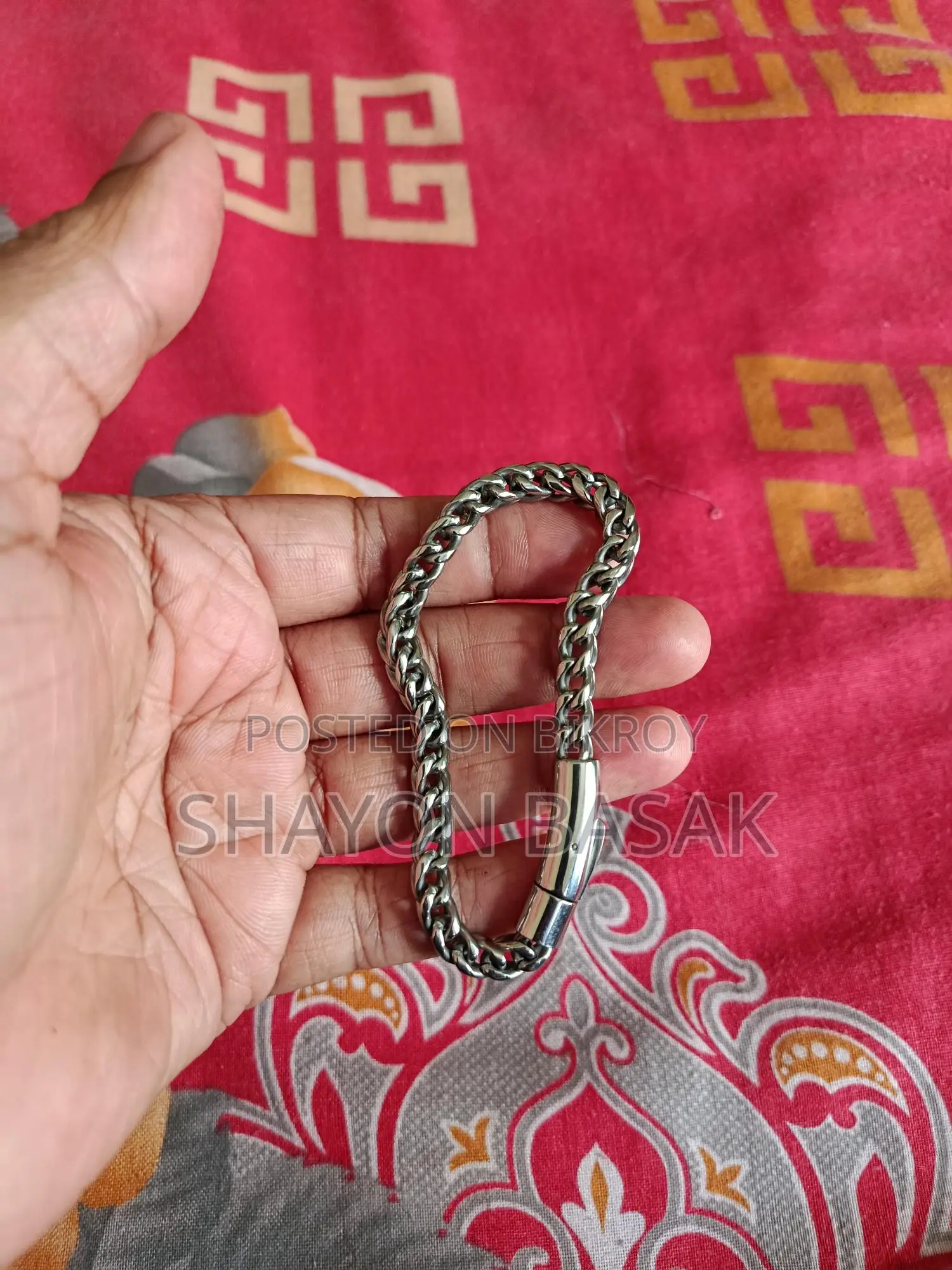 ছেলেদের ব্রেসলেট
