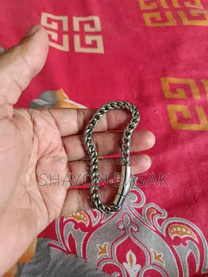 ছেলেদের ব্রেসলেট