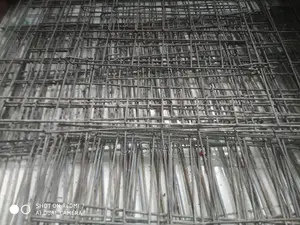 ১২ খোপের কবুতরের খাঁচা।