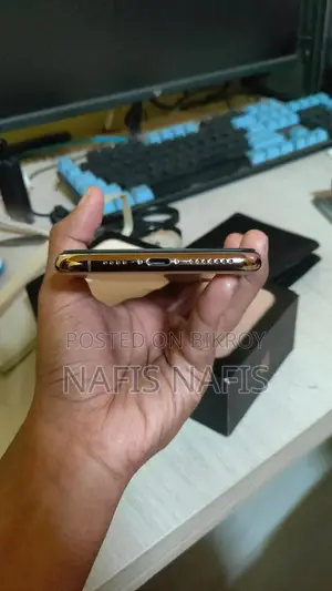 Apple iPhone 11 Pro Max IOS (Used)