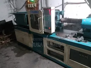 Plastic Moldings Mesin পুরো কারখানা বিক্রয় হবে, ২টা ১০০টন মেসিন সহ