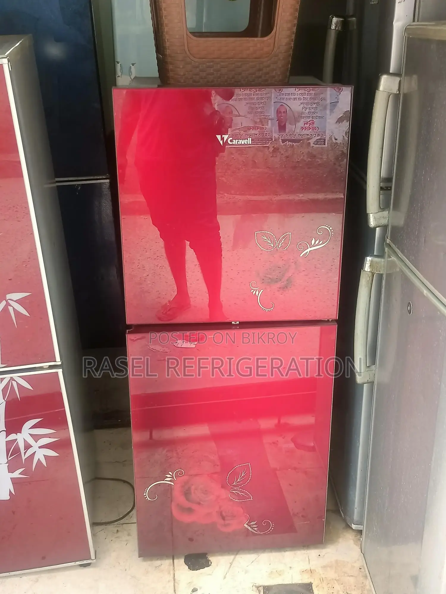 10 cubic feet LG refrigerator for sale, running condition. 15-day replacement warranty.