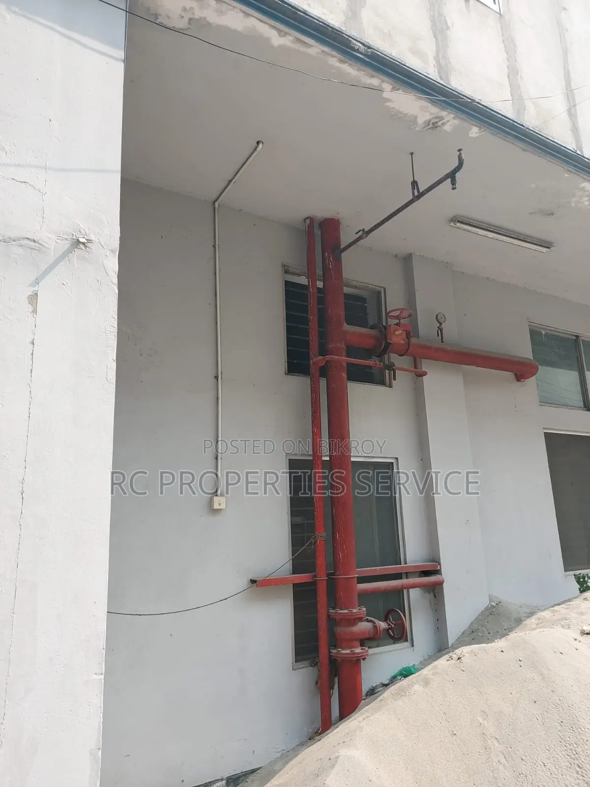 গাজীপুরে ২৫৩০০০ বর্গফুটের ফ্যাক্টরি বিল্ডিং বিক্রয় (০৯)