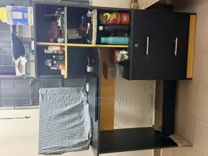 ডেস্কটপ টেবিল
