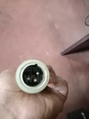 Sennheiser e935