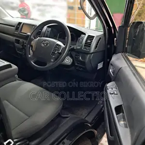 Toyota HiAce 2021 Off White
