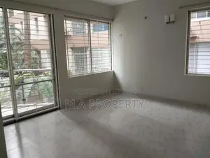 3 BED UNFURNISHED FLAT RENT IN GULSHAN 2