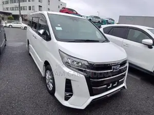 Toyota Noah SIWXB Hybrid Pearl 2021