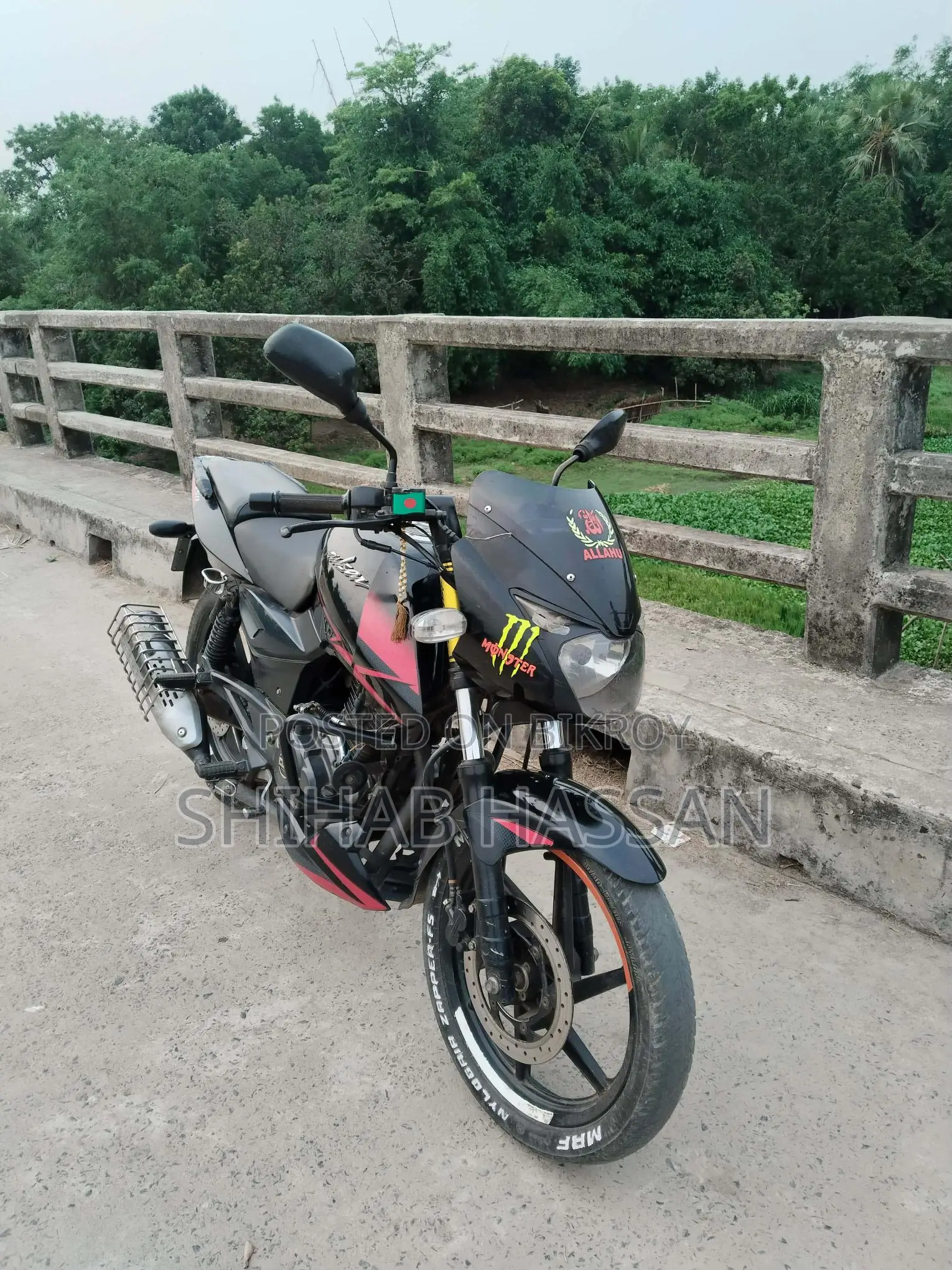 Bajaj Pulsar 150 . 2019