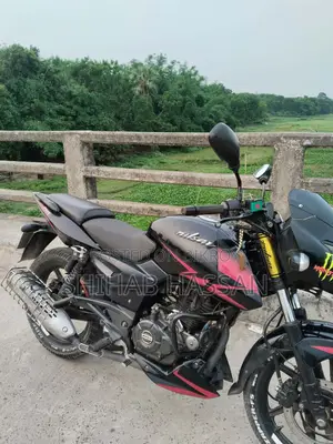 Bajaj Pulsar 150 . 2019