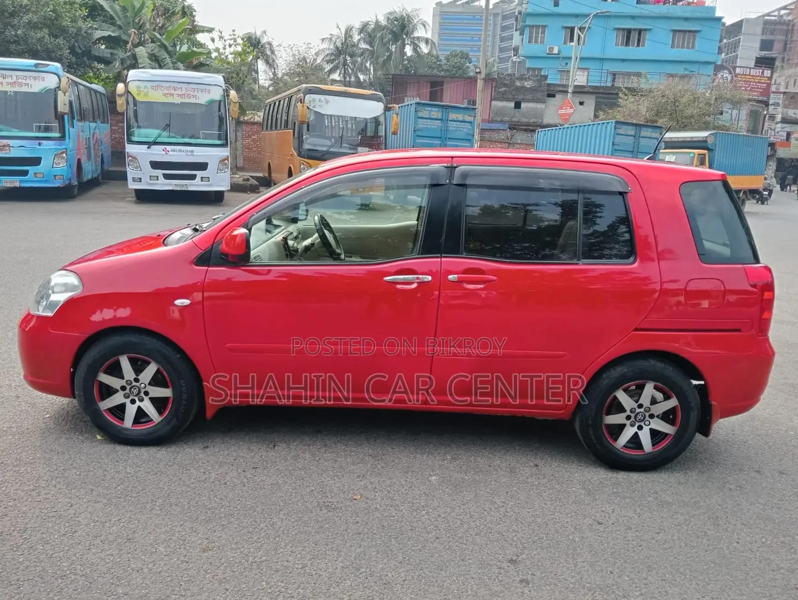 Toyota Raum 2006