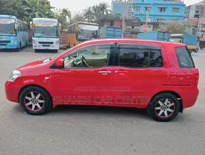Toyota Raum 2006