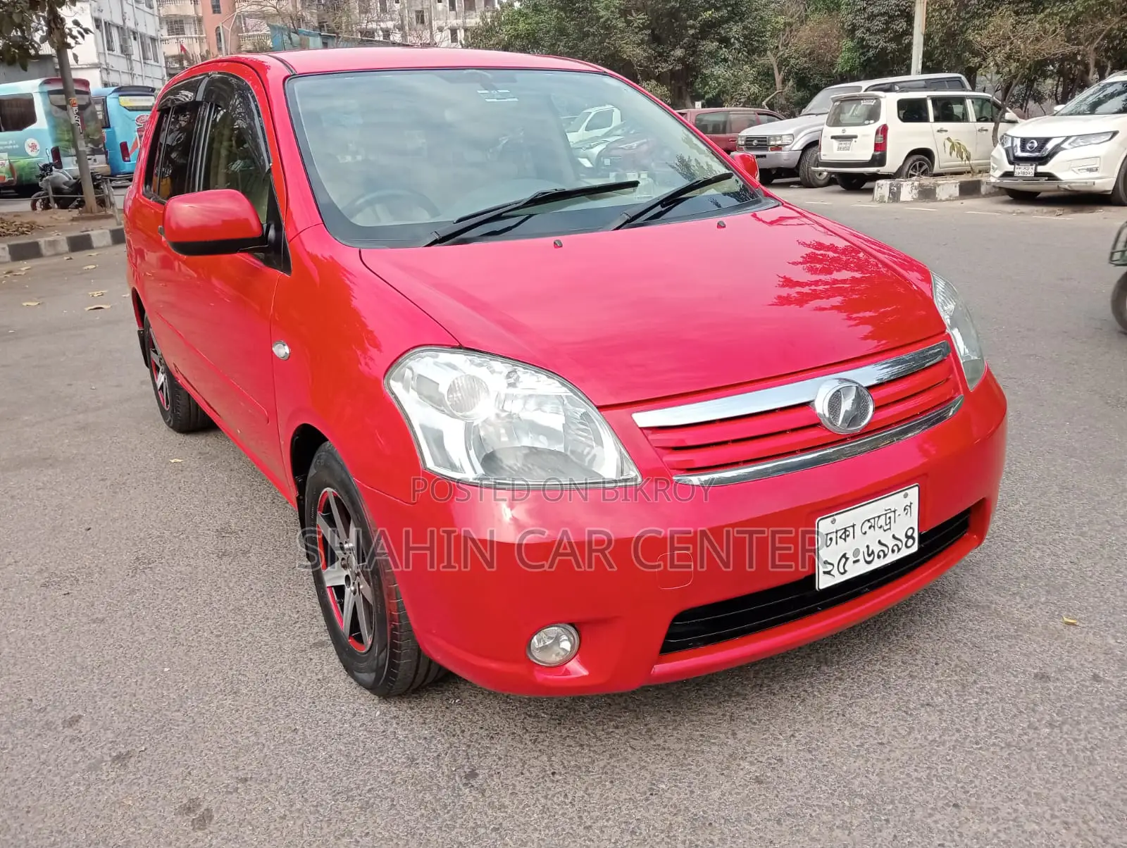 Toyota Raum 2006