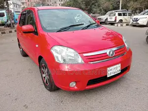 Toyota Raum 2006