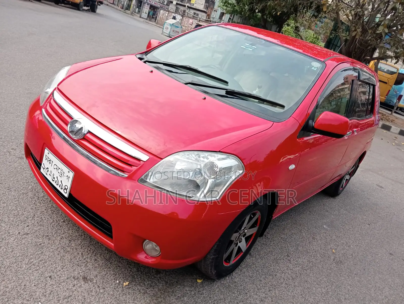 Toyota Raum 2006