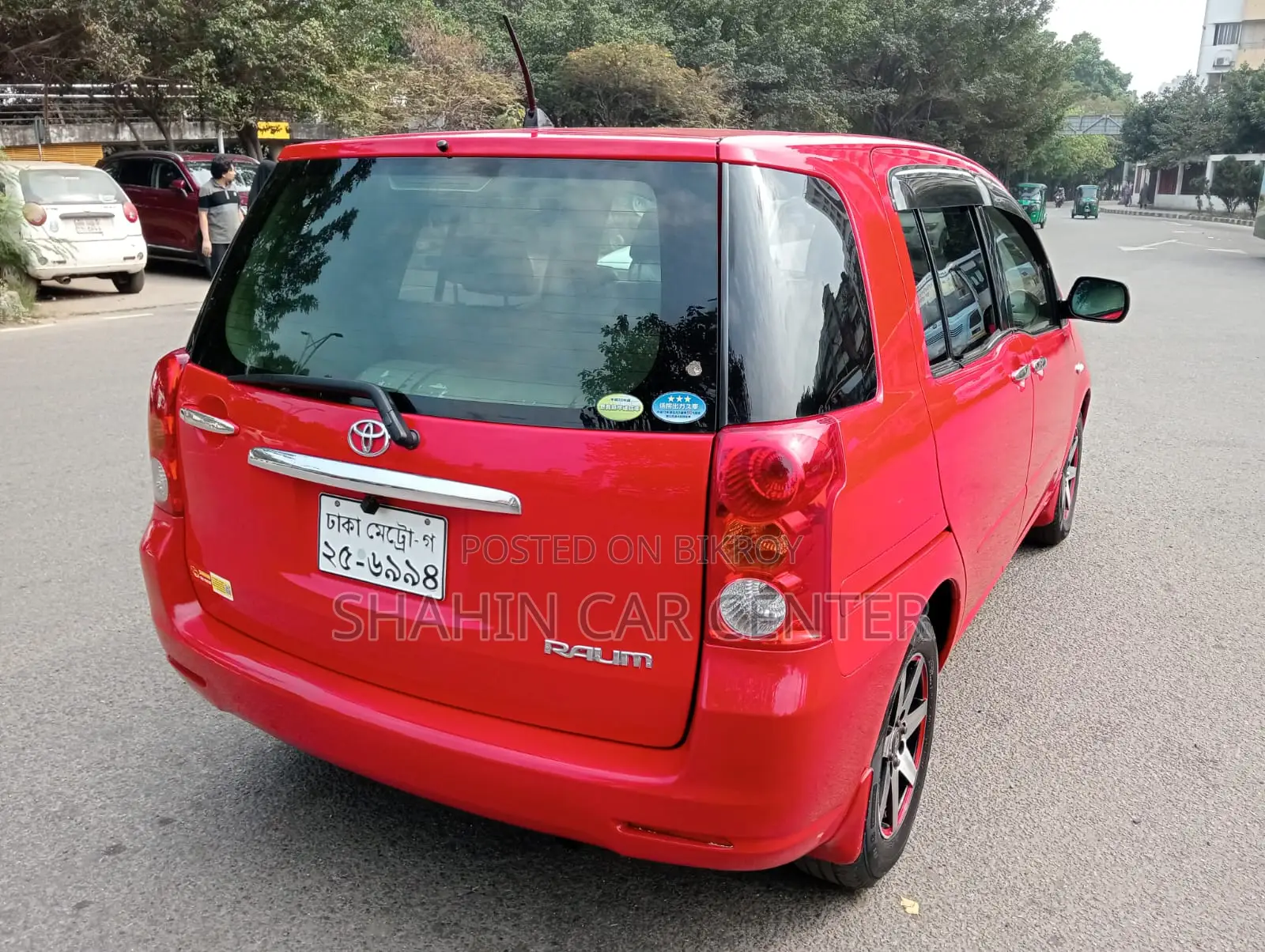 Toyota Raum 2006
