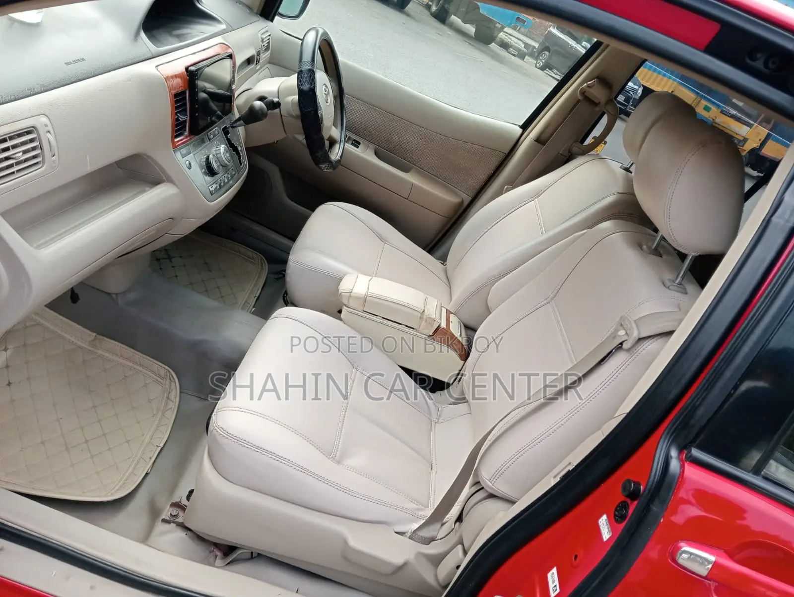 Toyota Raum 2006