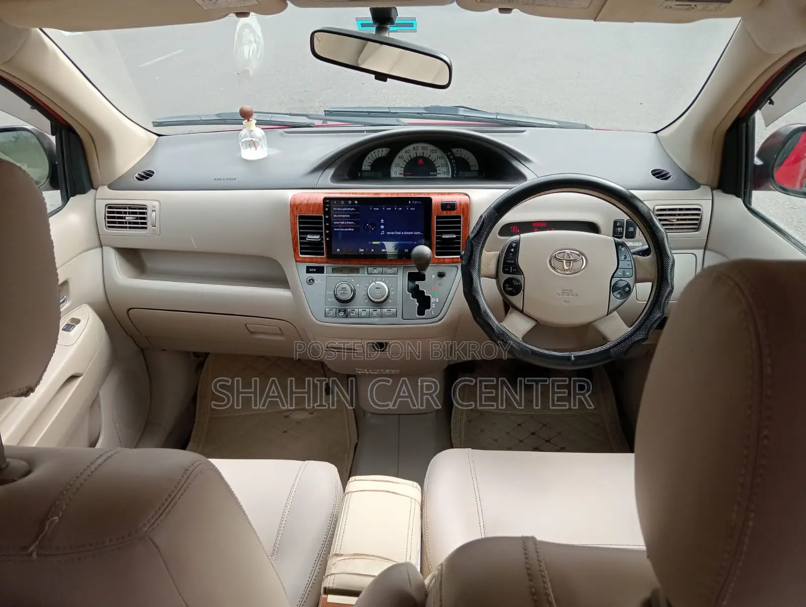Toyota Raum 2006