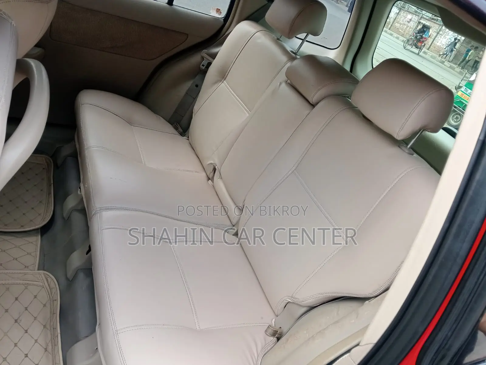 Toyota Raum 2006