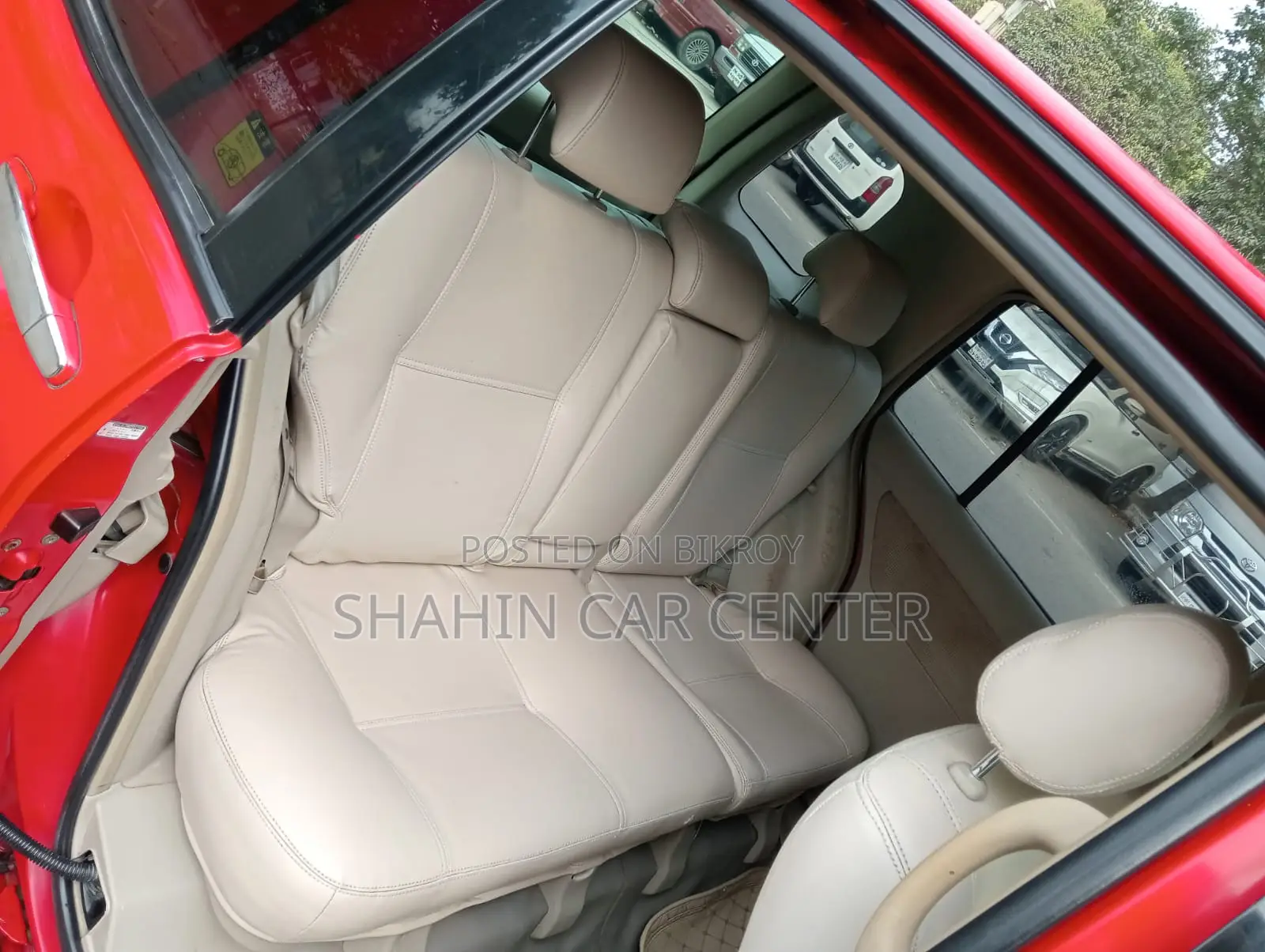 Toyota Raum 2006